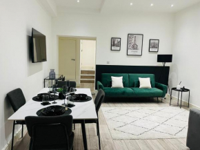 Cozy Ealing Apartment - Steps to Tube Perfect Location